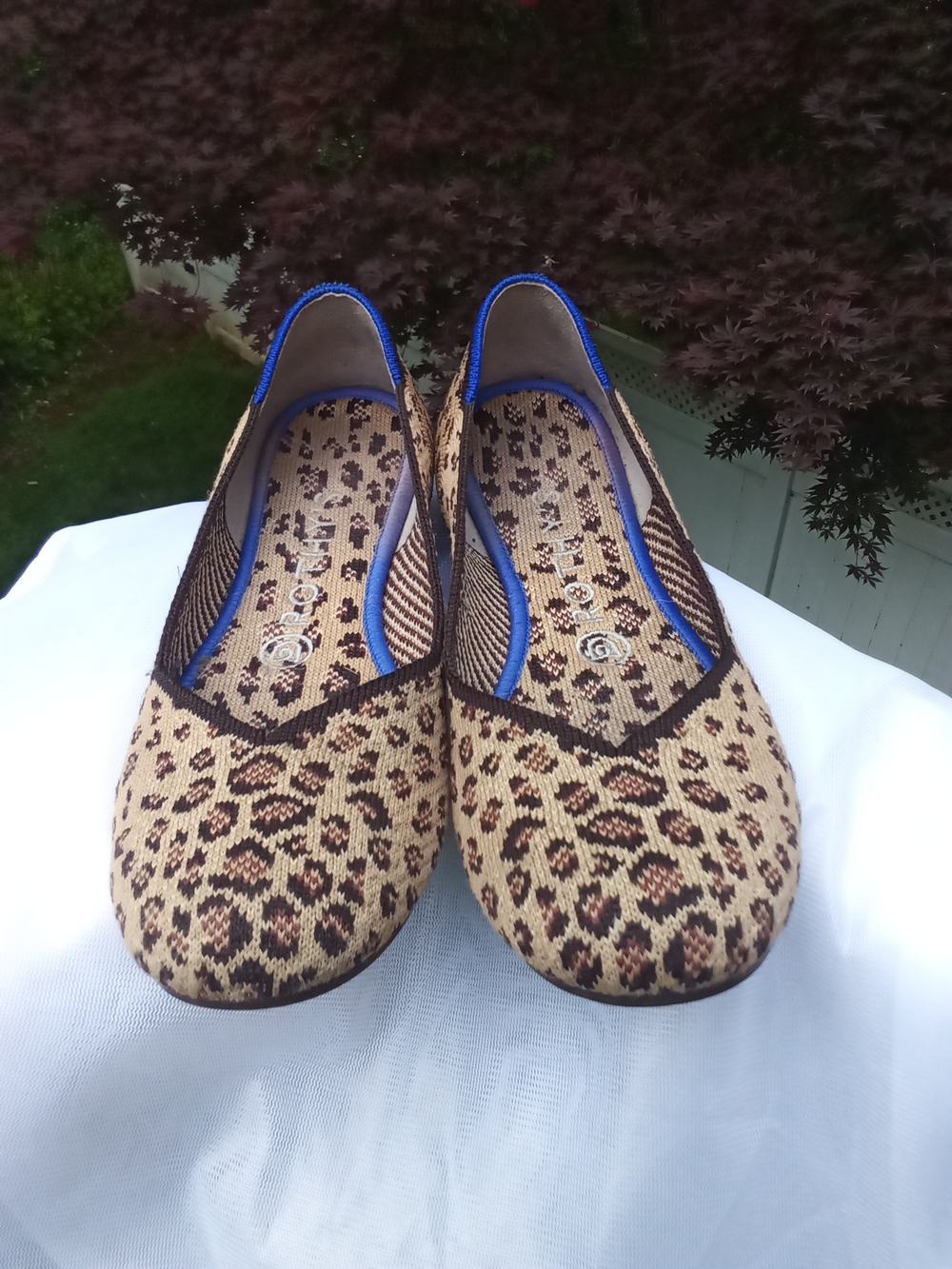 Rothys Leopard Print Women’s Ballet Flats  Beige/Brown Size 7 EUC